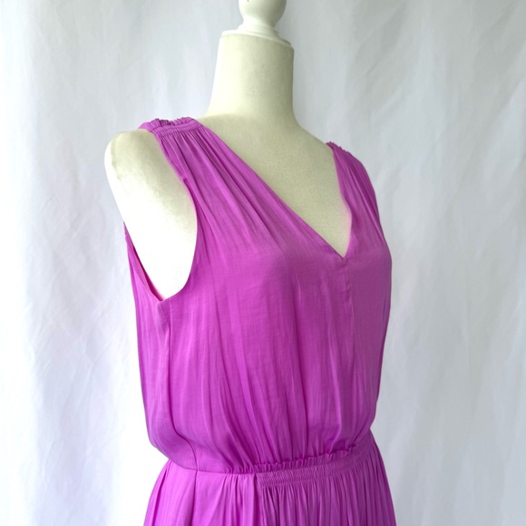 Banana Republic Fuchsia V-Neck Sleeveless Midi Dress - Picture 2 of 9
